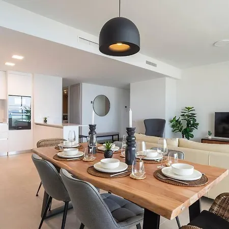 Veraxul Aria By The Serene Seafront Luxury Apartment *
