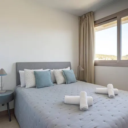 Veraxul Aria By The Serene Seafront Luxury Appartement